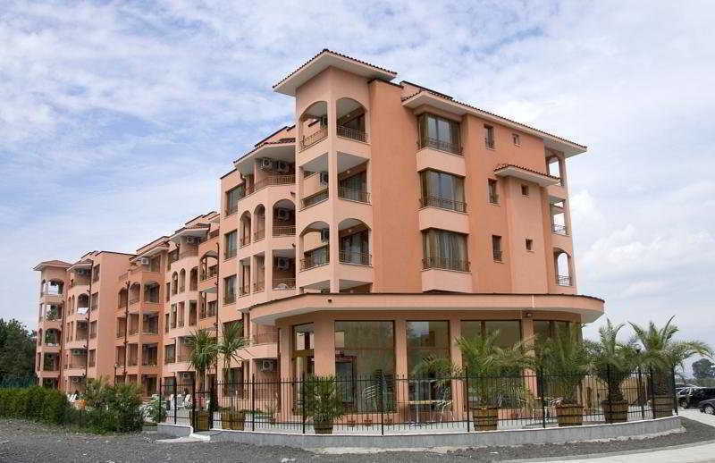 Sunflower Aparthotel Солнечный берег Экстерьер фото